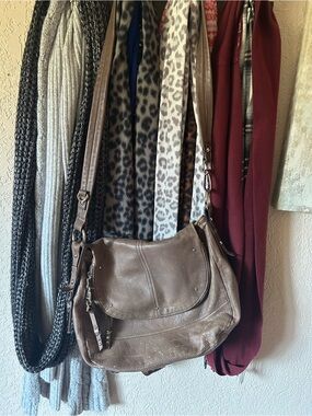 B Makowsky Brown Leather Crossbody Shoulder Bag